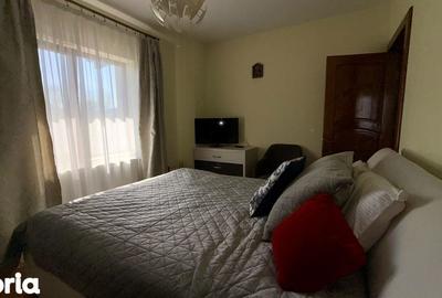 Casă cu 5 camere cu Teren 500 Mp în Central - 2