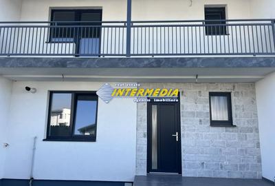 Casă individuală cu 4 camere cu Canalizare în Cetate - 4