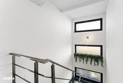 Casă cu 4 camere cu Teren 235 Mp în Trocadero - 8