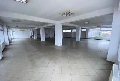 Spațiu comercial, de 300 mp, în Central - 2
