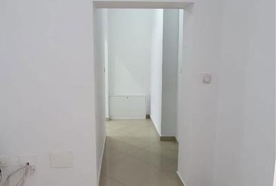 Spațiu comercial, de 100 mp, în Onești - 1