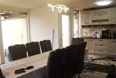 Casă cu 4 camere în Central