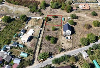 Teren de 681 mp, în Boldești - 1