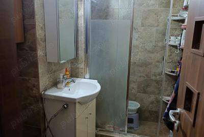 Apartament cu 3 camere decomandat în Soarelui