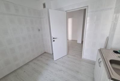 Digu Barnat- Zona Nord - Ap. 2 camere decomandate- etaj 3- bloc din 86 - 7
