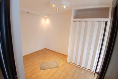 Apartament cu 3 camere semidecomandat în Milcov - 8