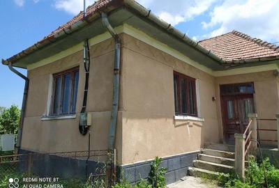 Casă cu 2 camere cu Teren 1500 Mp în Aiton - 2