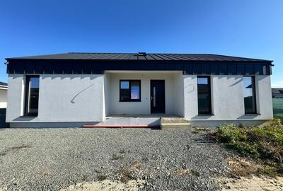 Casa noua, semifinisata -  aproape de oras! - 1