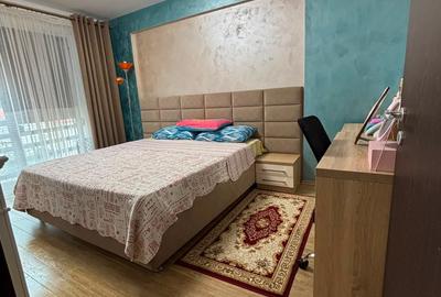 Apartament cu 3 camere semidecomandat în Central - 1