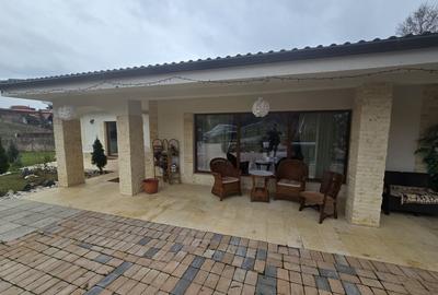 Vila exclusivista de vanzare, 200mp, Luna de sus - 4