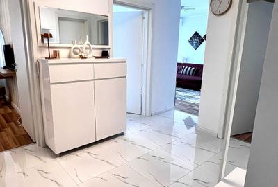 Apartament cu 3 camere decomandat în Central - 3