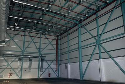 Spațiu comercial, de 3,800 mp, în Central - 7