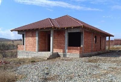 Casa la rosu zona Dr. Sigmirului - 14