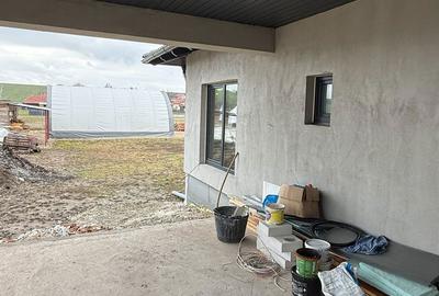 Casă cu 4 camere cu Teren 700 Mp în Luna - 6