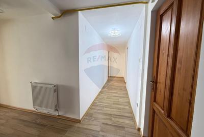 Apartament cu 3 camere de vanzare - Gura Humorului - 7