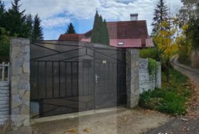 Casă cu 6 camere cu Teren 3000 Mp în Central - 4