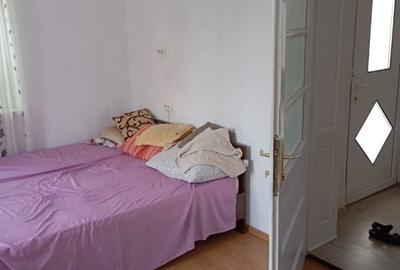 Casa de vanzare in Sacel - 2 corpuri locuibile, 3 bai, gradina, teren generos - 5