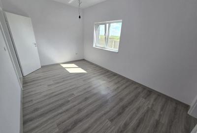 Duplex cu 3 camere cu Canalizare în Moșnița Nouă - 9