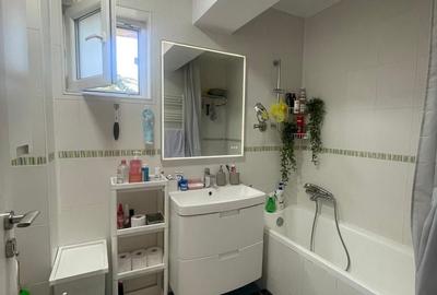 Apartament cu 3 camere decomandat în Apărătorii Patriei - 4