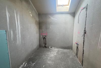 Duplex cu 4 camere cu Canalizare în Moșnița Nouă - 9