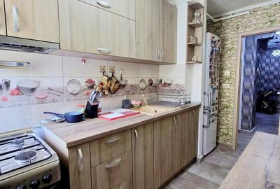 Apartament cu 3 camere semidecomandat, mobilat în Colentina - 10