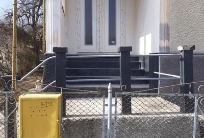 Casă cu 3 camere în Miceștii de Câmpie - 2