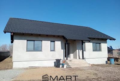 Casă individuală cu 3 camere cu Canalizare în Sânpetru - 2