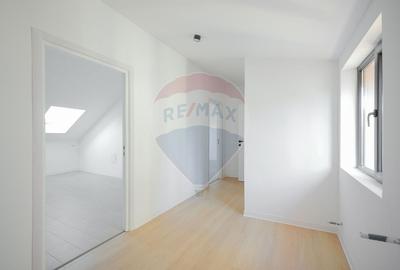 Apartament cu 4 camere decomandat în Ultracentral - 8