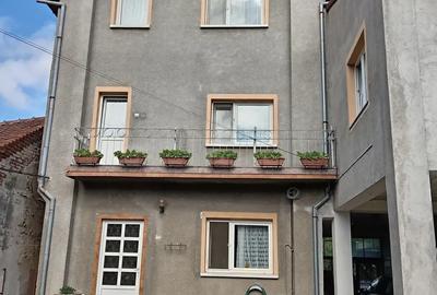 Vand casa mare pretabila pensiune sau clinica si casa de locuit, in aceeasi curte - 9