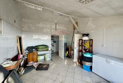 Casă cu 4 camere cu Teren 1076 Mp în Unirea - 25