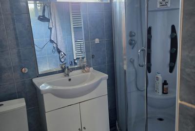 Apartament cu 2 camere decomandat în Schei - 2