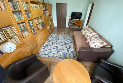 Apartament cu 3 camere, 2 bai, balcon, zona Luica - Berceni - 2