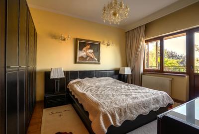 Vilă 780 mp, 13-17 camere, potențial azil /grădiniță/ firmă - 2