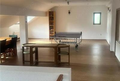 Casă cu 8 camere cu Teren 1000 Mp în Moieciu - 9