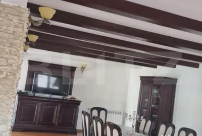 Casă cu 7 camere cu Teren 1253 Mp în Central - 2