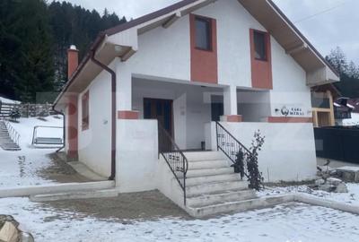 Casă cu 4 camere cu Teren 750 Mp în Central - 1