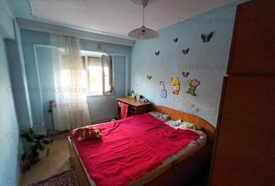 3 camere confort 1 Decomandat SPATIOS etaj 2 Piata Vidin - 5