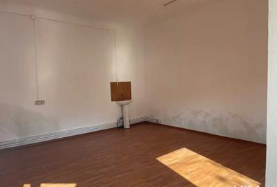 Inchiriez spatiu comercial Sannicolau Mare