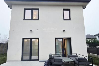 Casă cu 4 camere cu Teren 306 Mp în Corbeanca