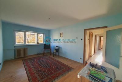 Royal Imobiliare - Vanzare apartament 3 camere zona Republicii scoala 14 - 1