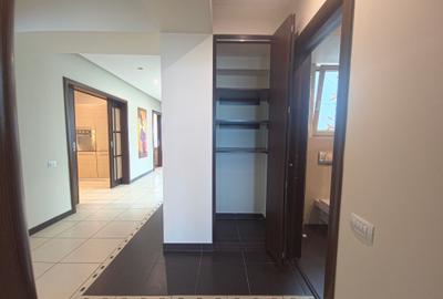 Apartament 3 camere 2 bai lux parcare subterana termen lung zona KM 5 - 21