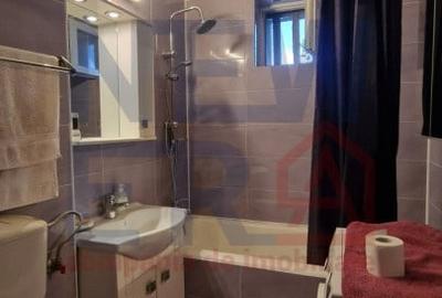 Apartament cu 3 camere semidecomandat, mobilat în Constructorilor - 11