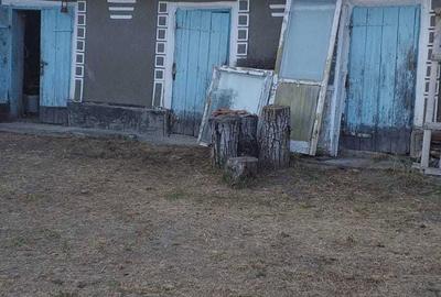 Casă cu 4 camere în Văleni - 2