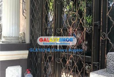 Casă cu 6 camere în Central