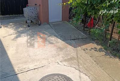 Casă cu 4 camere decomandat cu Teren 995 Mp în Mărăcineni - 1