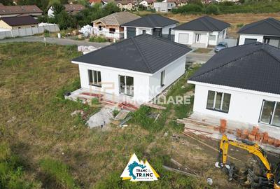 Casă individuală cu 4 camere cu Canalizare în Vladimirescu - 3