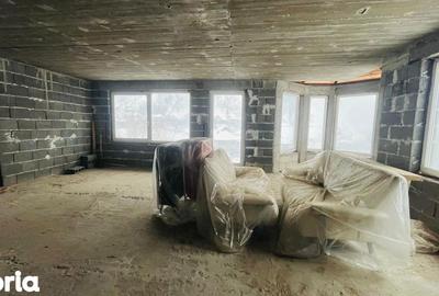Casă cu 7 camere cu Teren 700 Mp în Central - 14