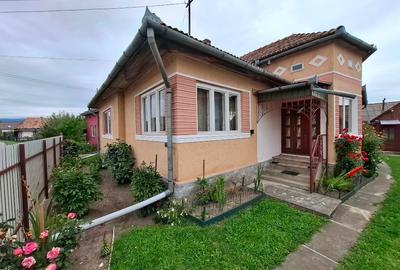 Casă individuală cu 4 camere cu Teren 676 Mp în Subcetate - 1