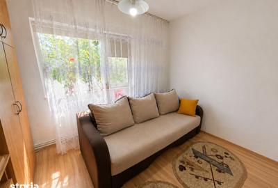 Apartament cu 3 camere semidecomandat în Inel I