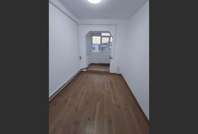 De vanzare apartament 2 camere ,str Prelungirea Tunari blS22 SC b - 4
